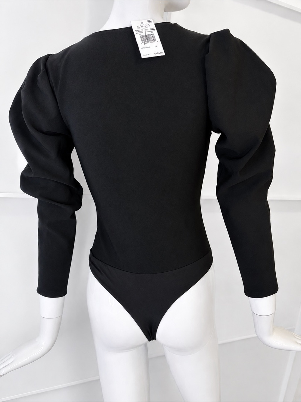 π ASTR THE LABEL NWT Black Puff Sleeve Bodysuit V Neck Quiet Luxury Sz Medium - Picture 4 of 16